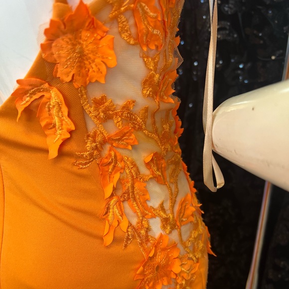 Jovani 07296 orange size 4 fitted dress with flowers - Picture 2 of 6